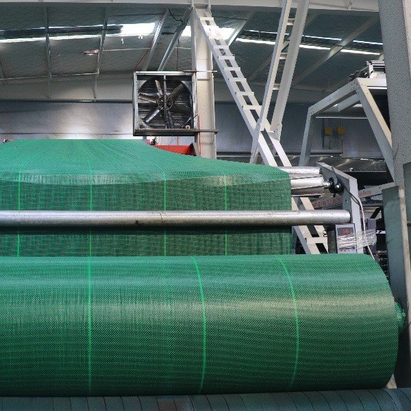 Green Non Perforated Weed Control Fabric Roll suppliers